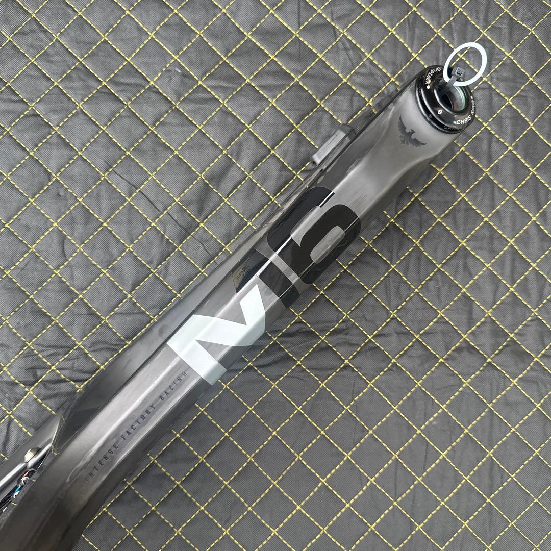 INTENSE M16 CARBON Sサイズ