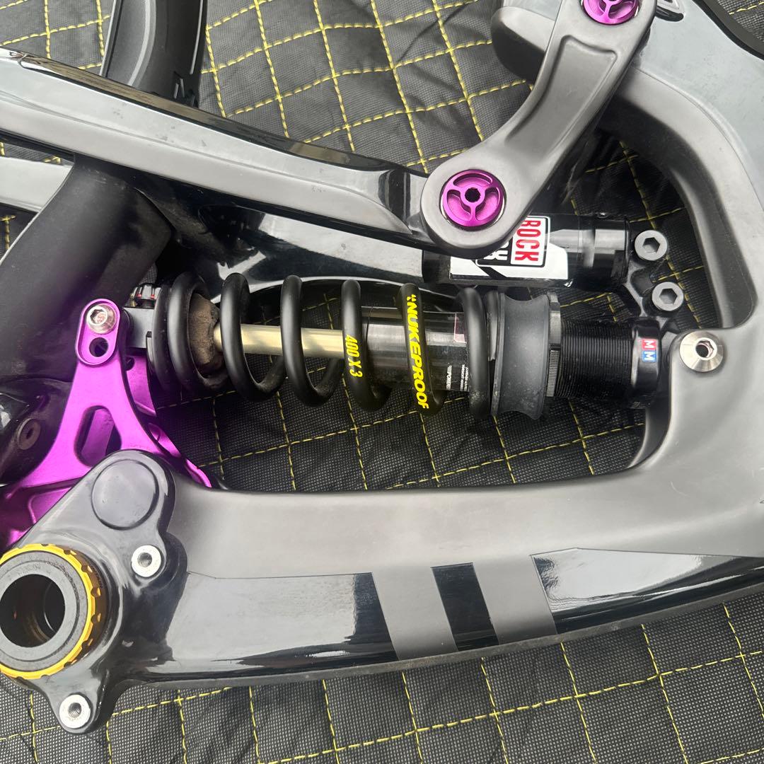 INTENSE M16 CARBON Sサイズ