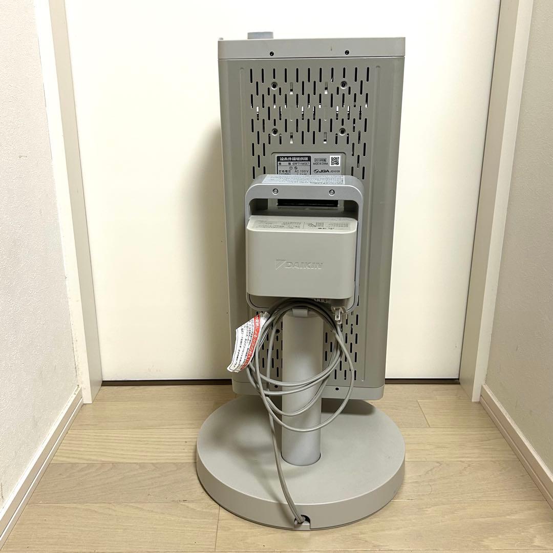 ダイキン ERFT11WSE7 セラムヒート 遠赤外線暖房機 2019年製