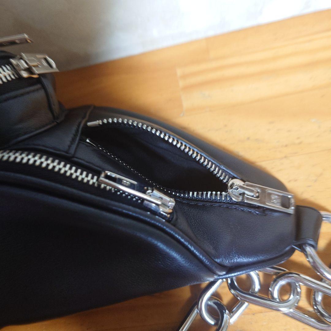 【alexanderwang】レザーボディバッグ