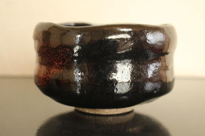 楽吉左衛門　九代「了入」黒茶碗／裏千家　十四代「淡々斎」極め　銘『寒菊』共箱付属