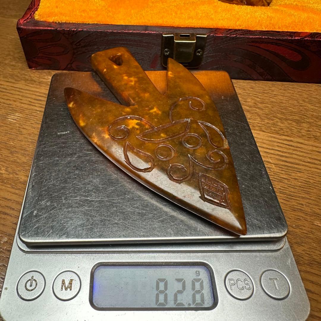 天然石彫刻　２点セット　収納箱付き