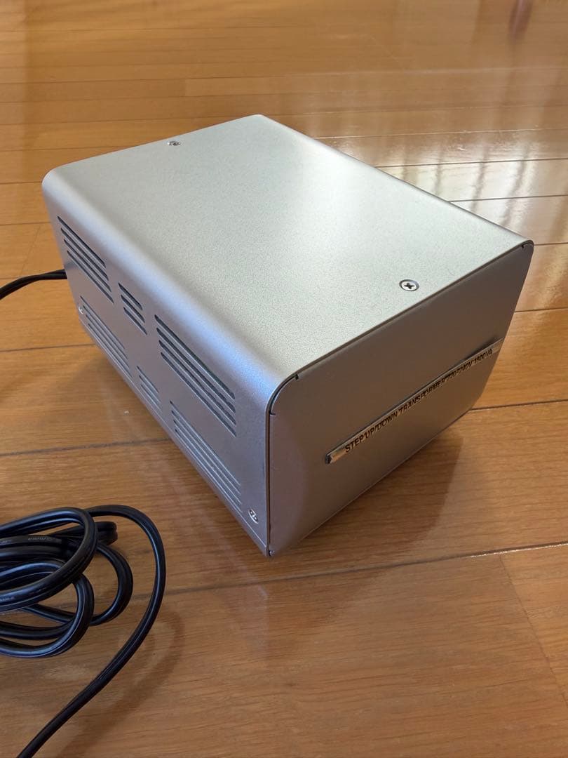 Kashimura NTI-20（TTS-20C)変圧器 1500VA 箱無し