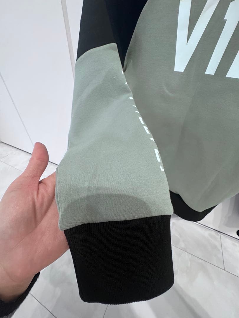 V12 ハーフジップ ゴルフジャケット グレー/ブラック