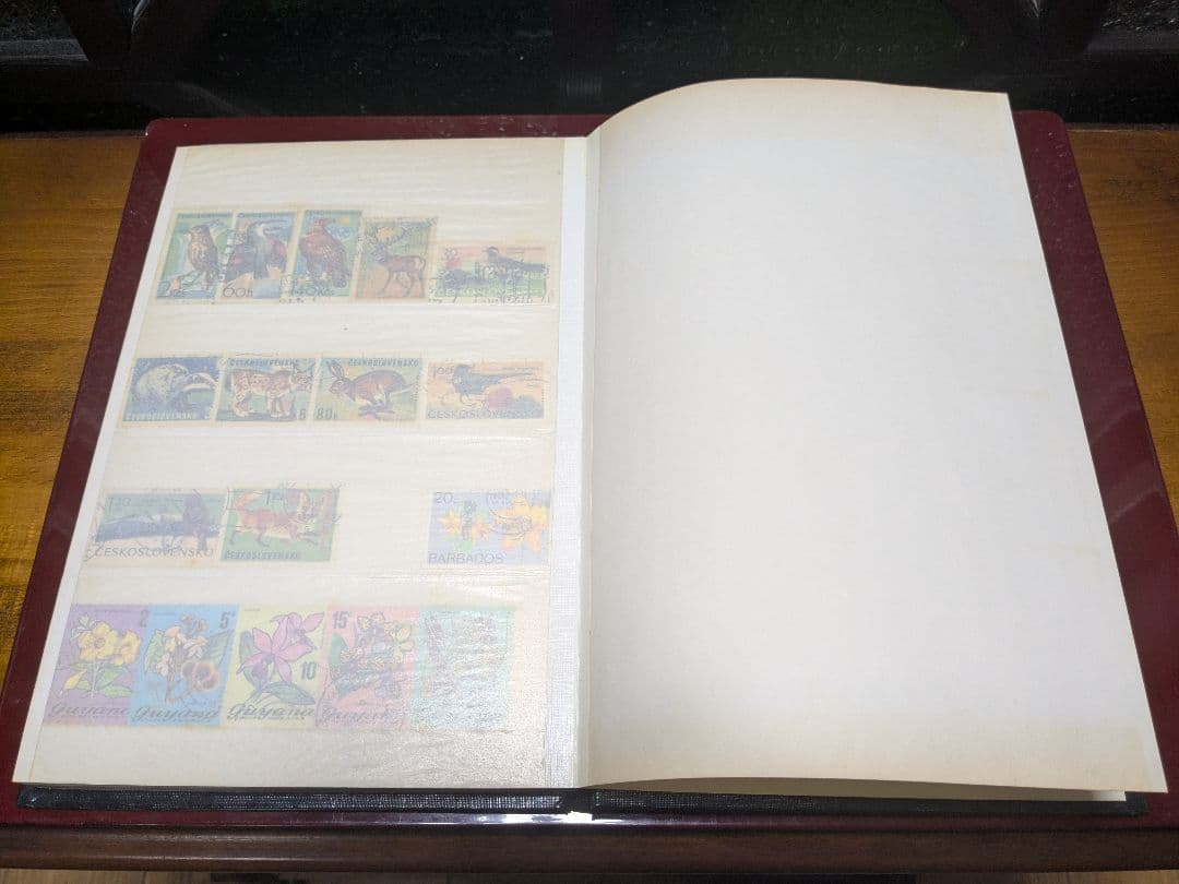 外国切手コレクションアルバム 約380枚 ペレ記念切手入り