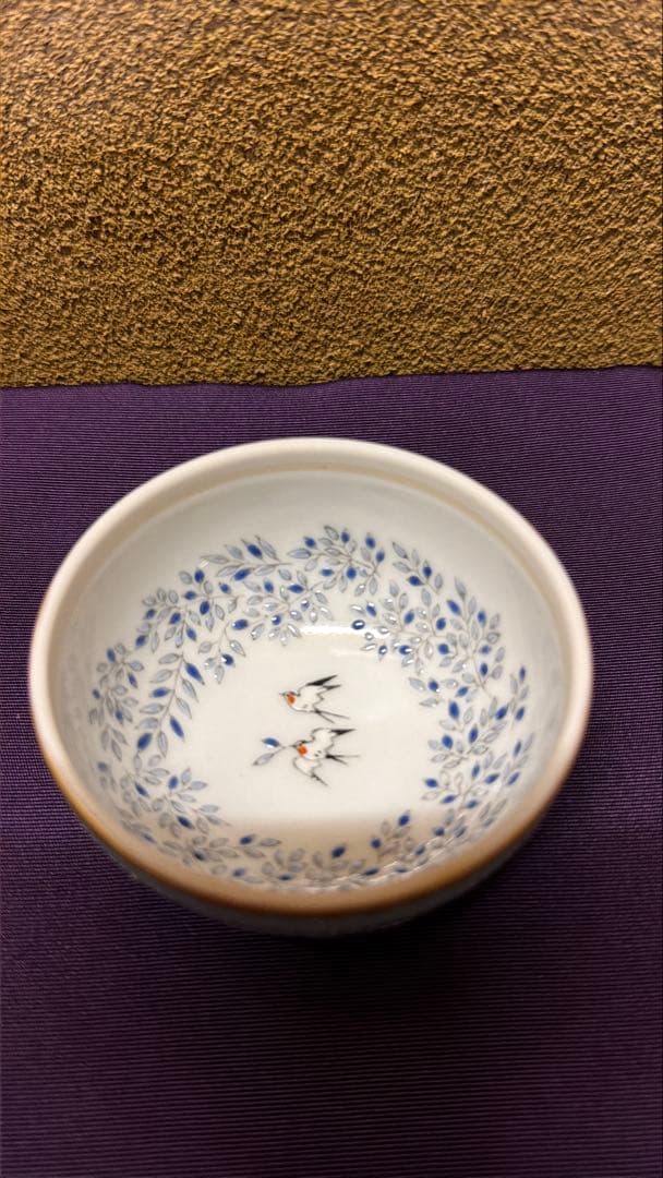 九谷焼　早助千晴　つばめ　蓋物　共箱