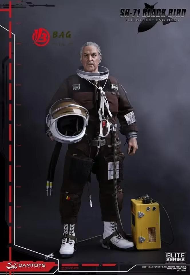 DAMTOYS SR-71 フライトテストエンジニア タイプ ホットトイズ
