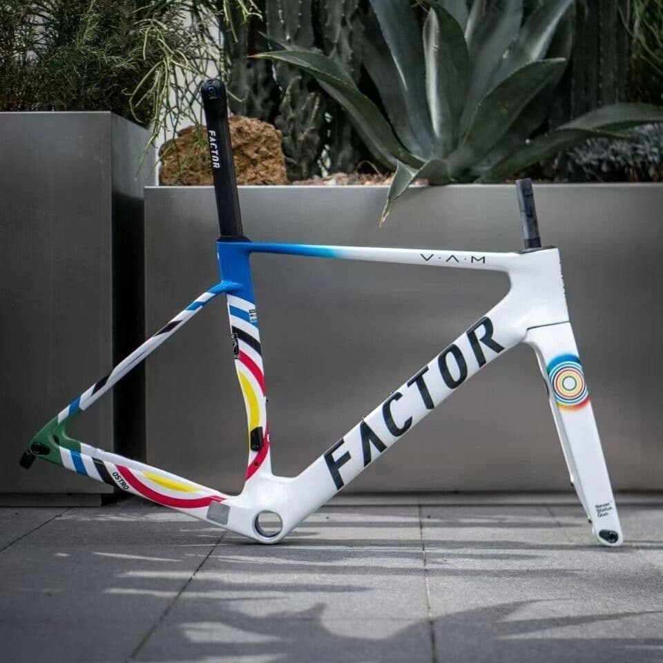 FACTOR OSTRO VAM 2.0 TEAM AMANI×RAPHA 新型