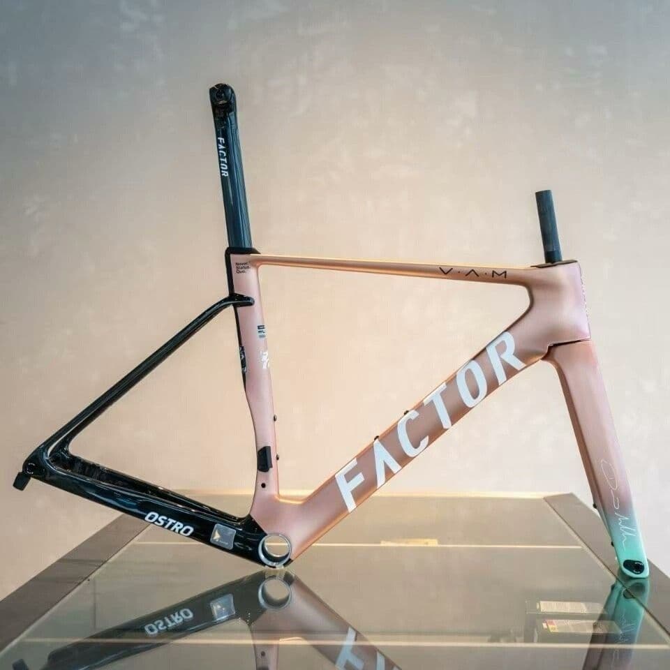FACTOR OSTRO VAM 2.0 TEAM AMANI×RAPHA 新型