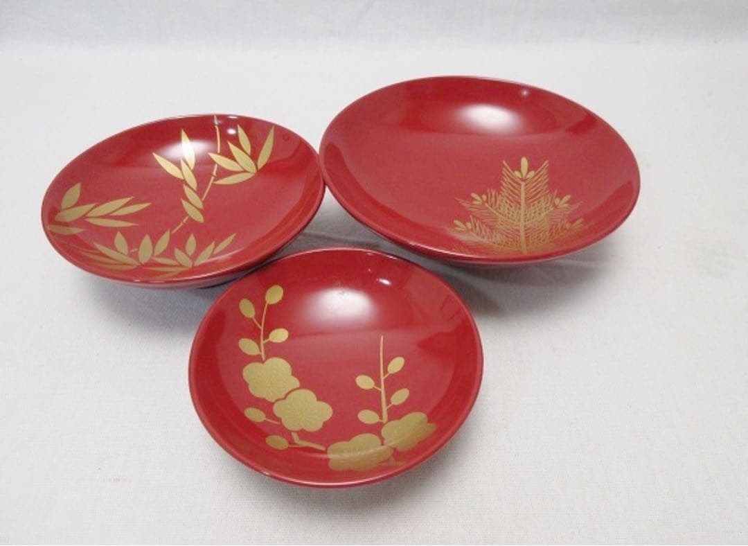 ほぼ未使用 懐石道具 木製黒塗 金彩松 竹 梅蒔絵 屠蘇器 四ツ揃 共箱