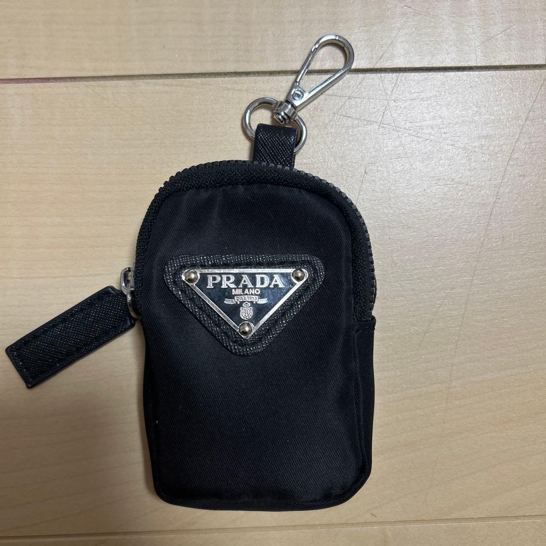 PRADAキーホルダー