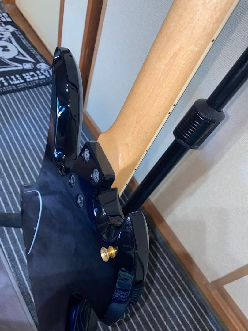 hideギターサイケモデル　 ワンタッチスタンド、新品弦、オーナーマニュアル