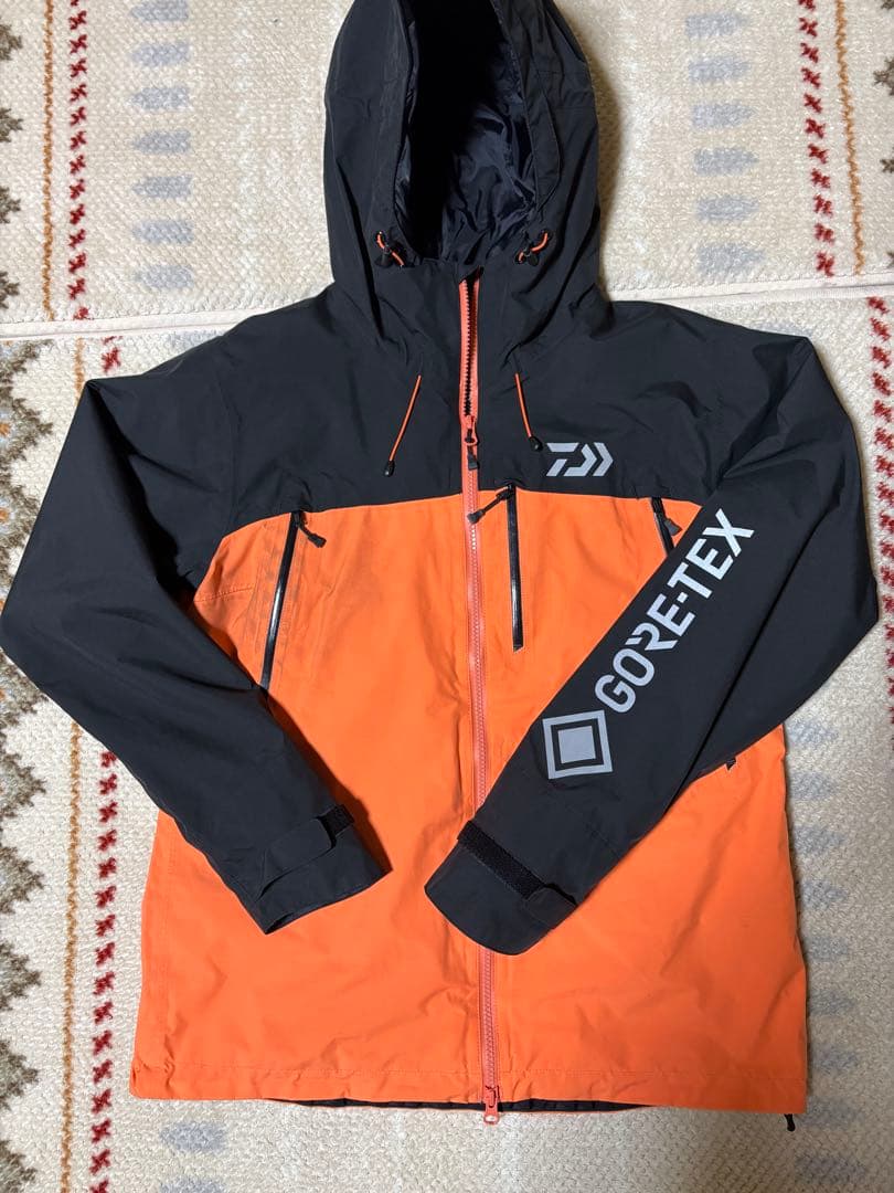 Daiwa GORE-TEX レインウェア オレンジ/ブラック　WLサイズ