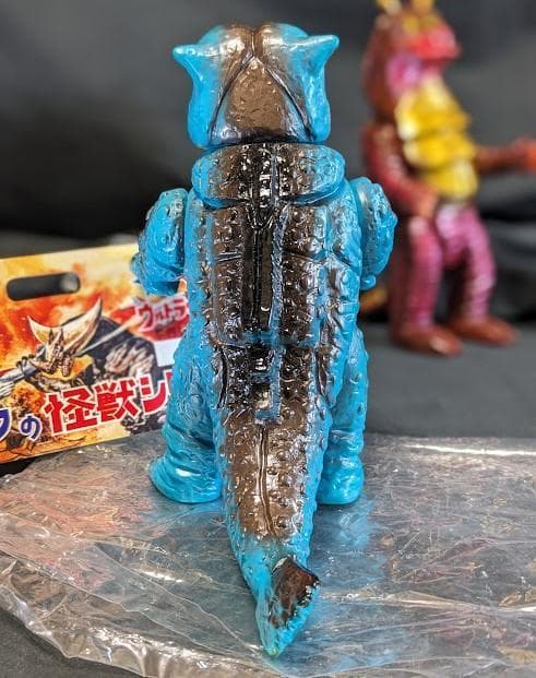 キーラ＆サイゴ　ウルトラマン登場怪獣（ブルマァク復刻）ソフビ２体セット