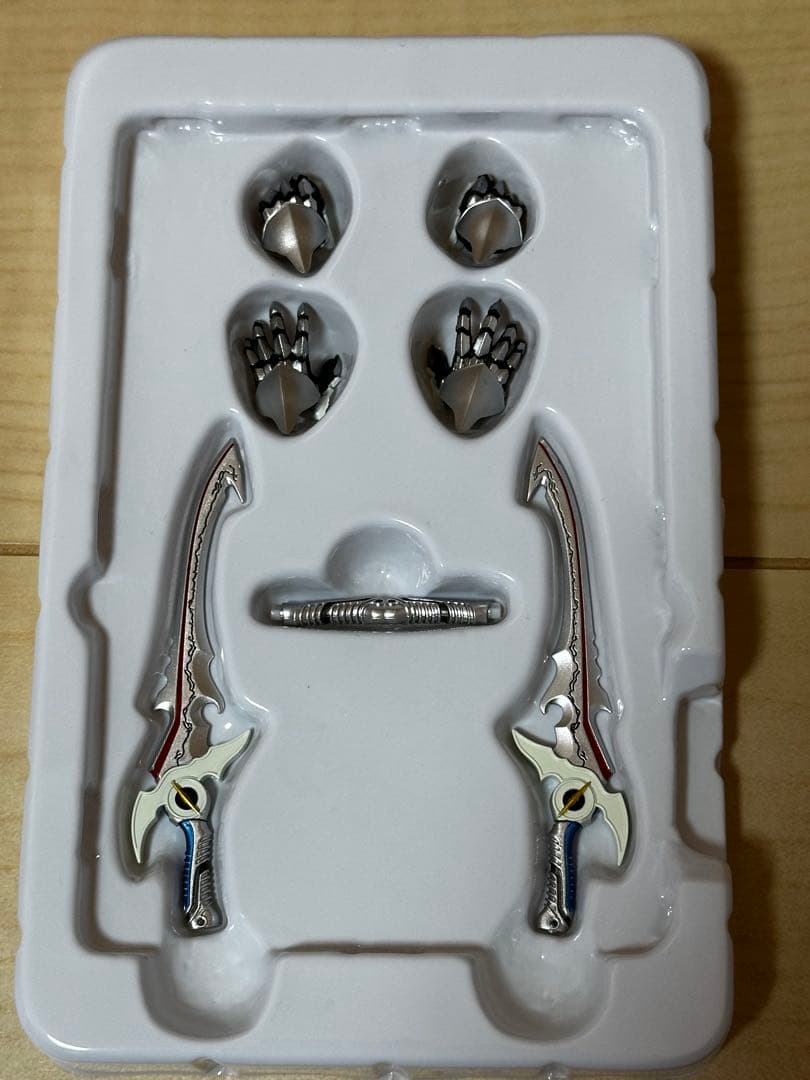 真骨彫製法 S.H. Figuarts 牙狼 銀牙騎士ゼロ 絶狼