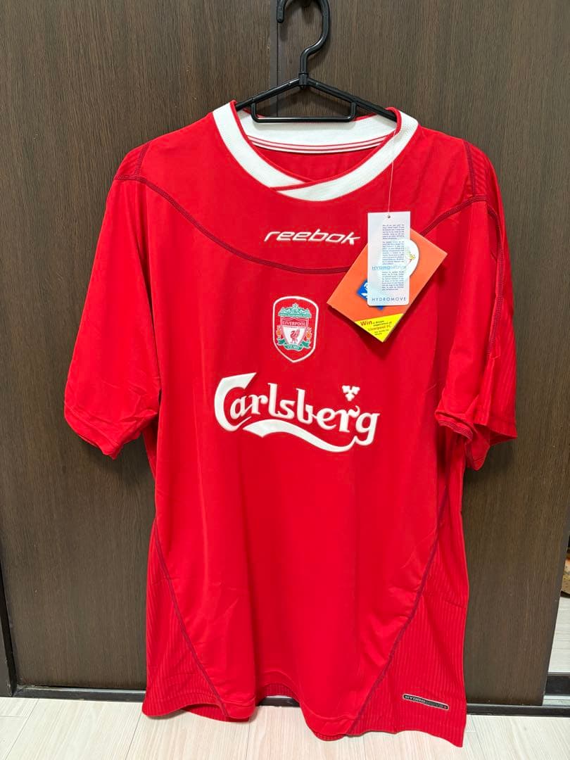 リバプールFC Liverpool レプリカユニフォーム　海外Mサイズ　タグ付き