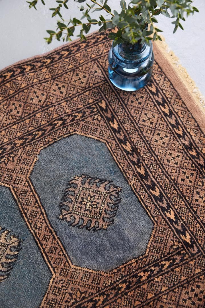 ヴィンテージラグ　トライバルラグ　ラホール産（119×76cm）青　茶　グレー