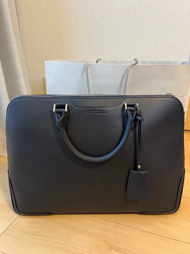 ダークブルーレザービジネスバッグ