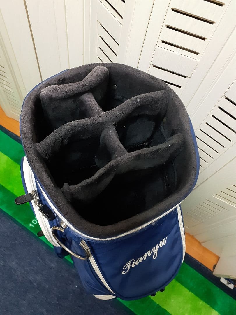 キャディバッグ　(キャスター付) 手渡しOK