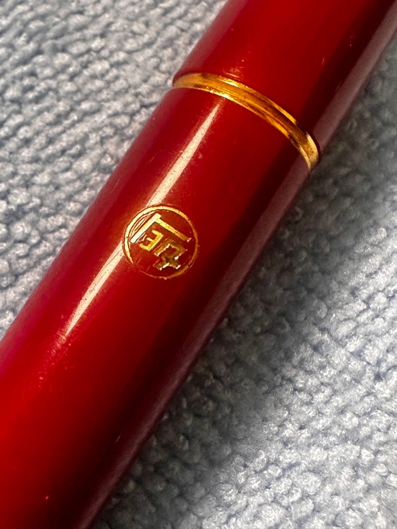 PILOT キャップレス 万年筆／14K 金ペン先／トヨタ刻印／ノック式 日本製