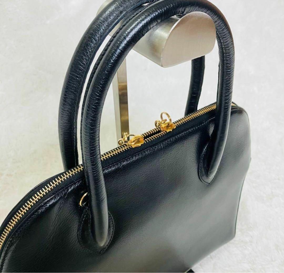 ⭐︎ヨンちゃん⭐︎ サルヴァトーレフェラガモ　ハンドバッグ　金ガンチーニ