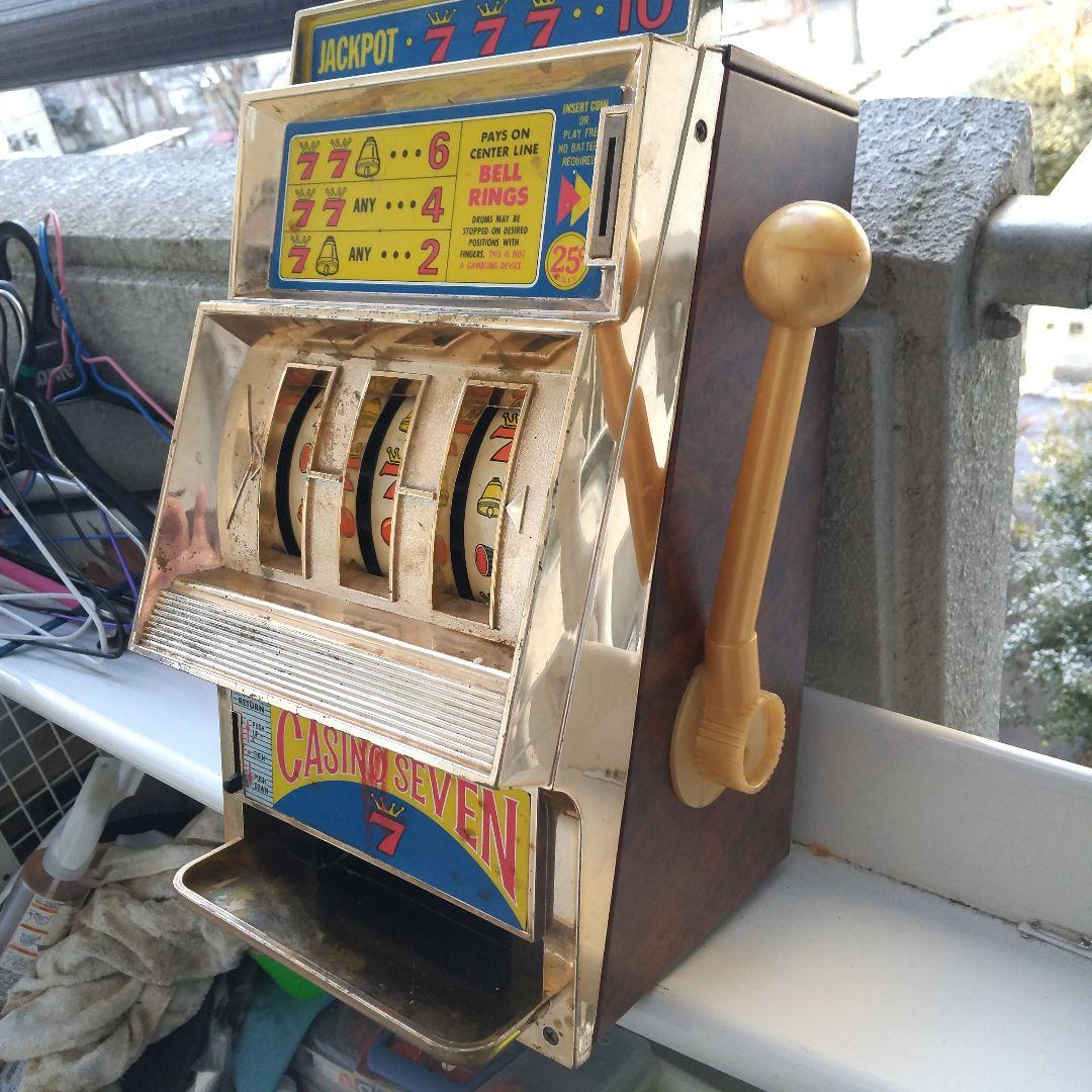 CASINO SEVEN 7 スロットマシン