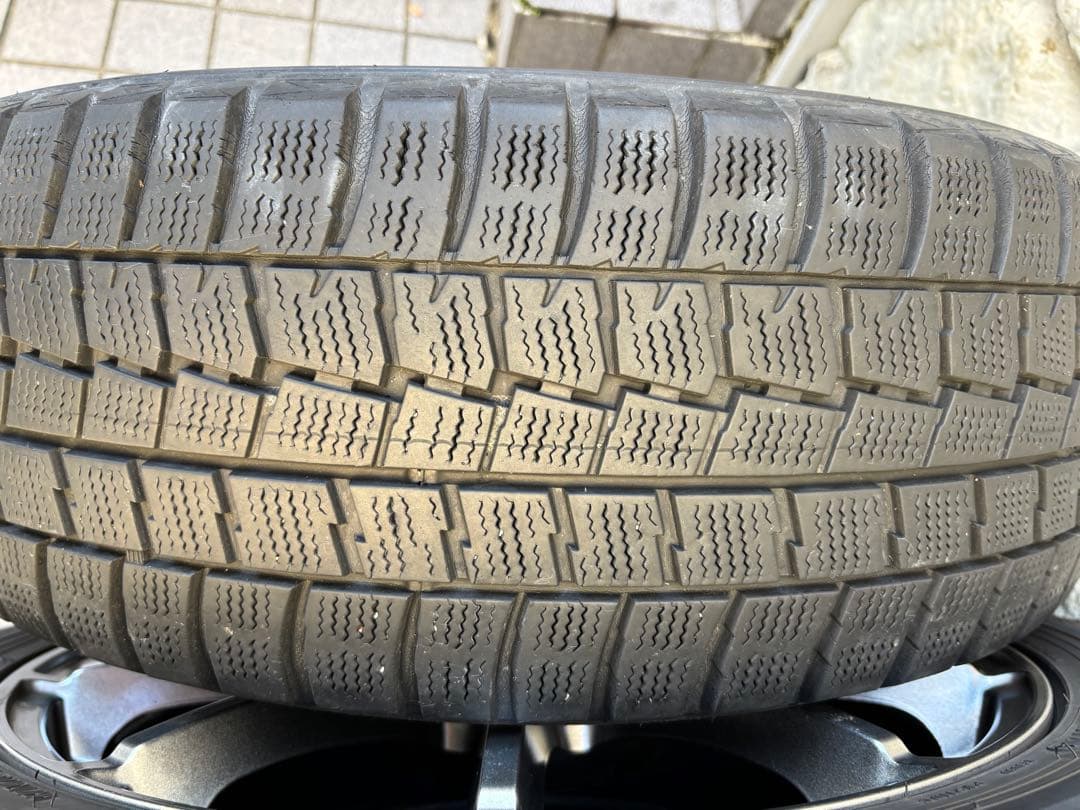 225/50R18 スタッドレスタイヤホイールセット
