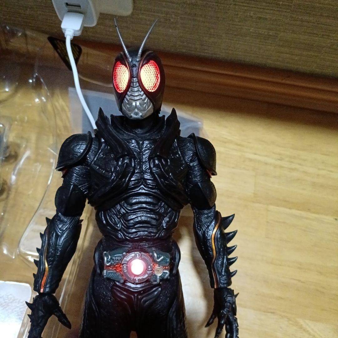 仮面ライダーBLACKSUN　ホットトイズ　フィギュア　1／6サイズ
