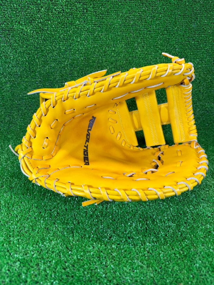 ミツワタイガー　REVOLTIGER　軟式　ファーストミット