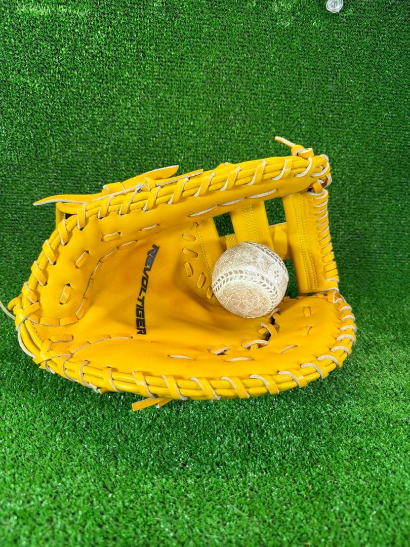 ミツワタイガー　REVOLTIGER　軟式　ファーストミット
