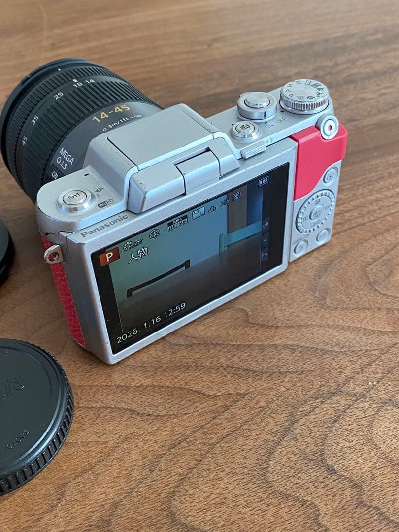 Panasonic LUMIX GF7ミラーレスカメラ 14-42mm 動作品