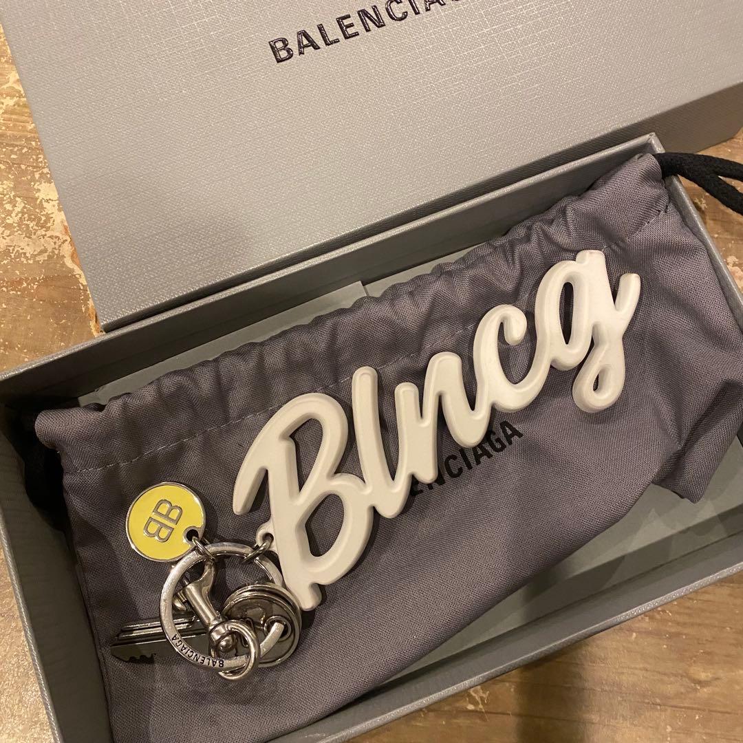 BALENCIAGA バレンシアガ　ロゴチャーム