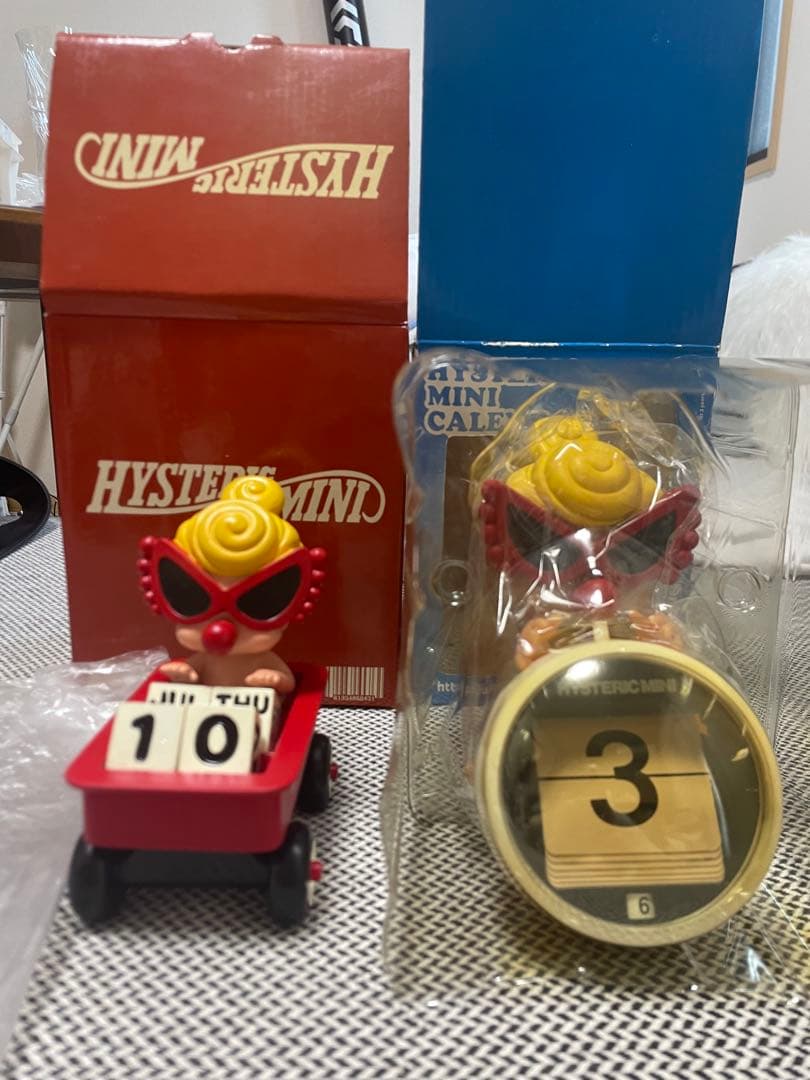 ヒステリックミニ　万年カレンダー　ヒスミニ　カレンダー　置き時計