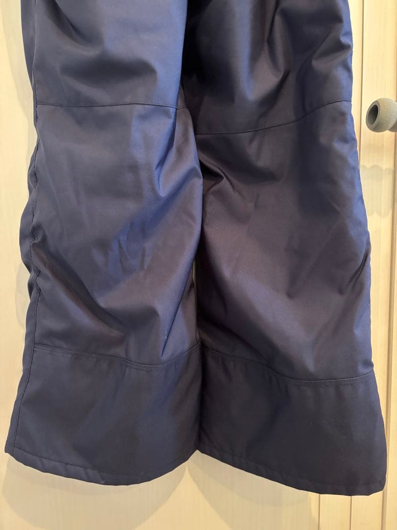 美品　キッズ　子ども用　スキーウェア 上下セット　140cm 女の子