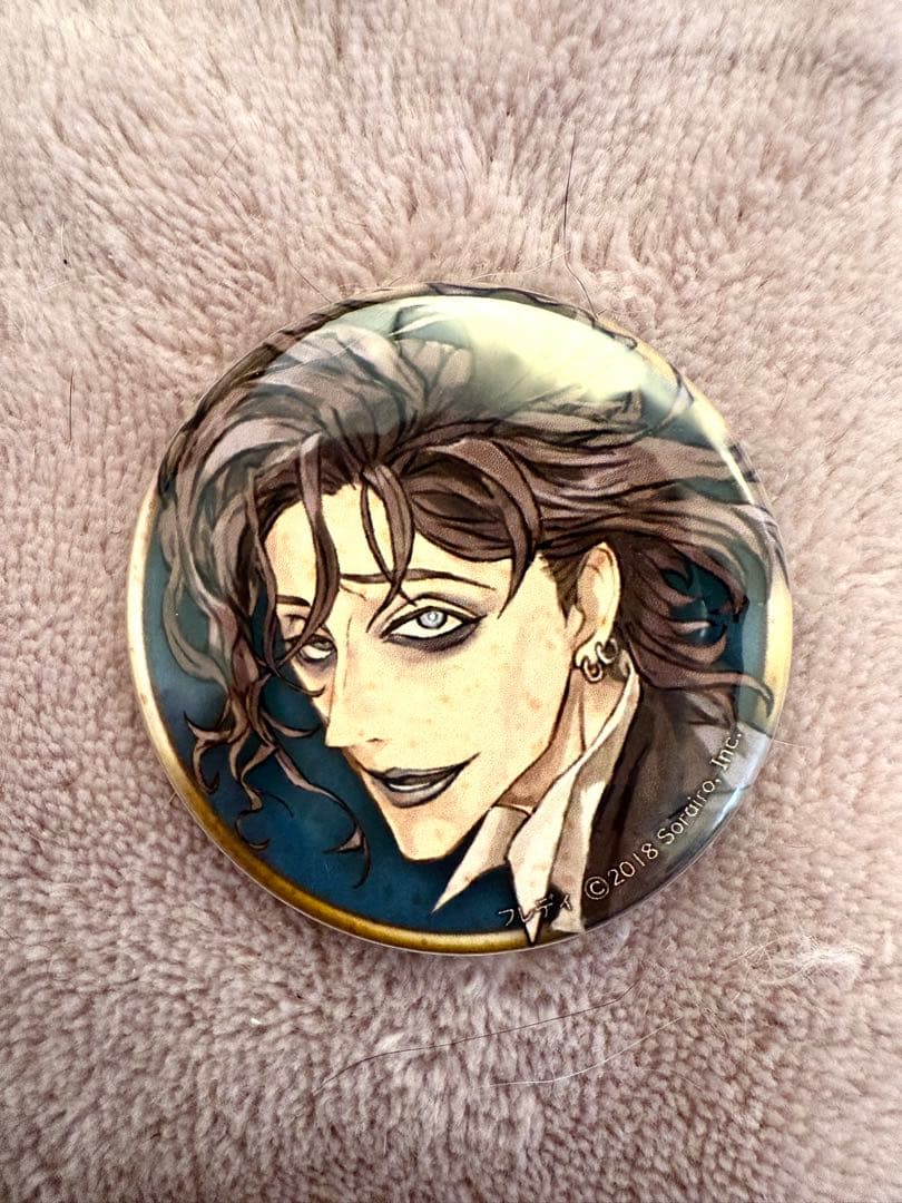 美品 希少品 人狼ジャッジメント フレディ 缶バッジ SP1 ホロ無し