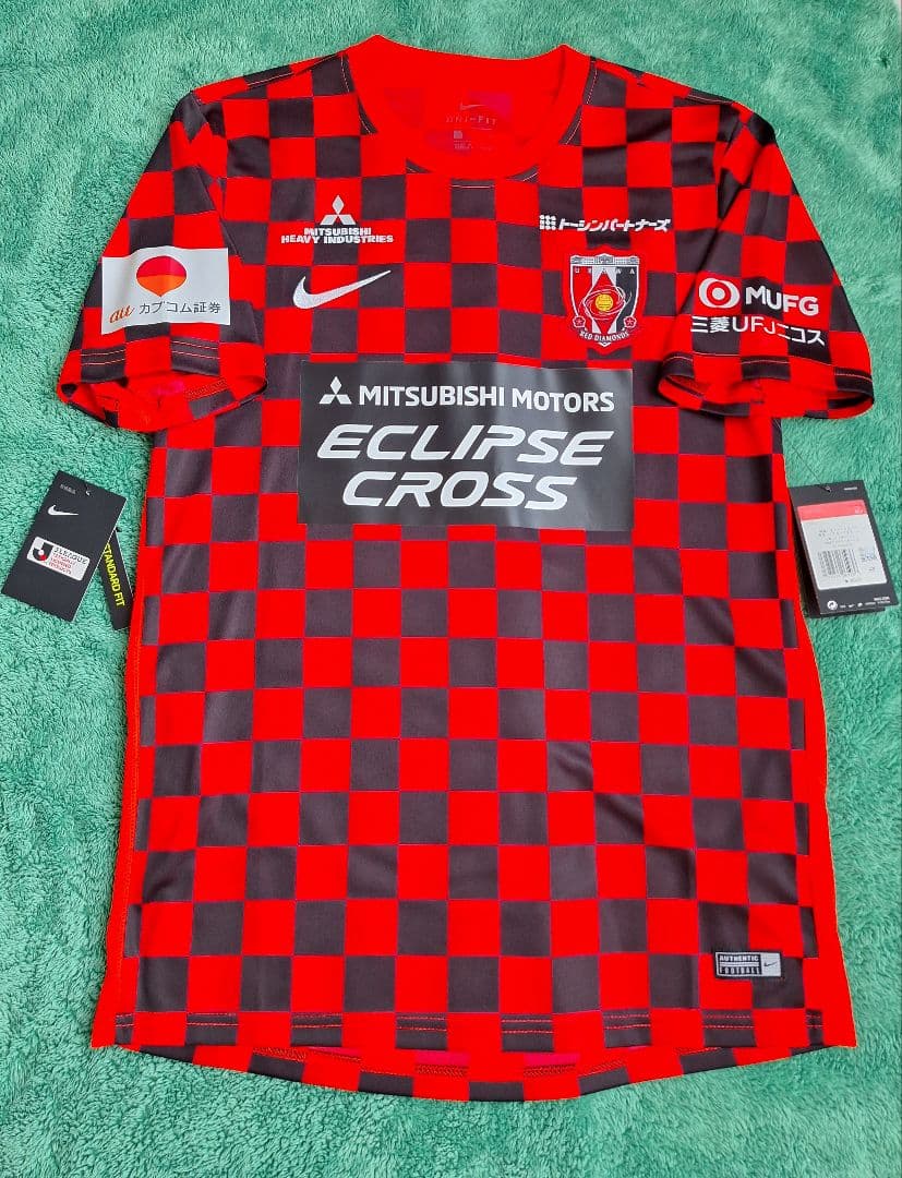 【新品・未使用】浦和レッドダイヤモンズプレマッチウェア