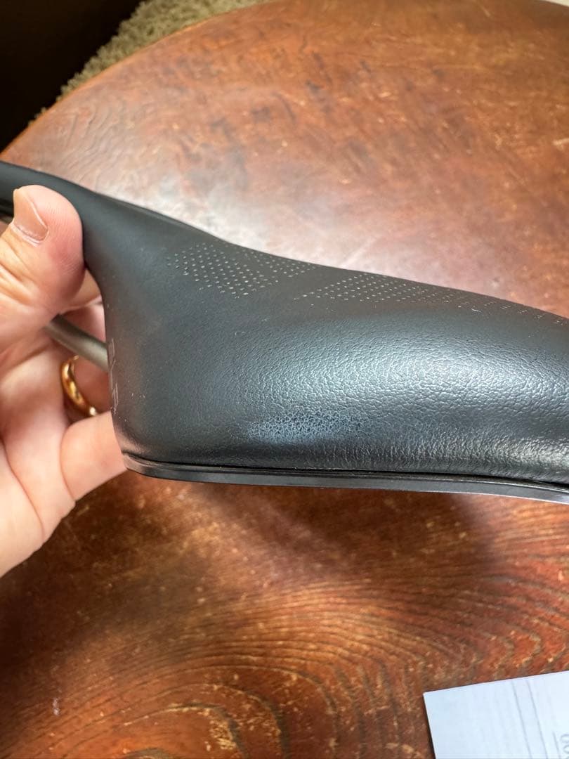 セライタリア　サドル　SLR