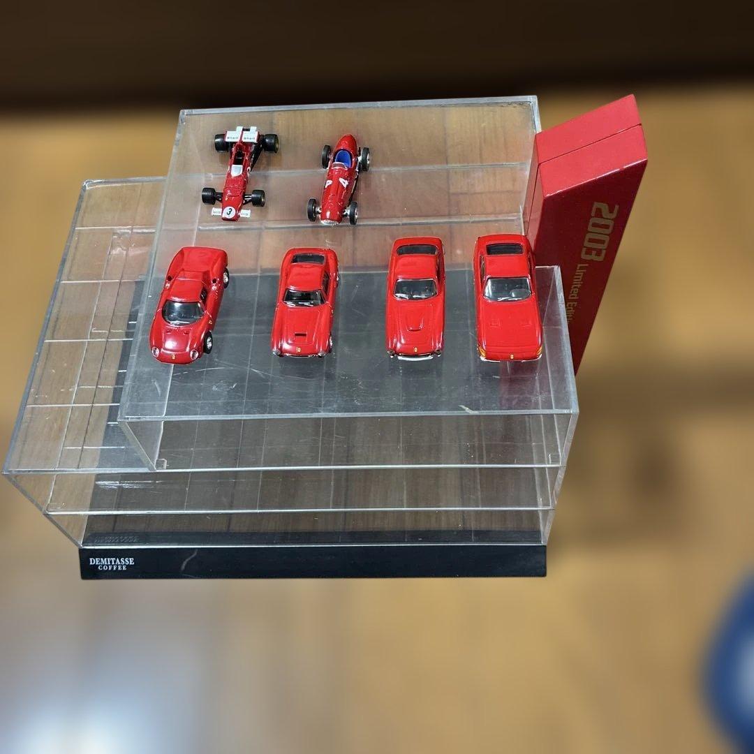ダイドー Ferrari ミニカー ディスプレイケース+ミニカー６台
