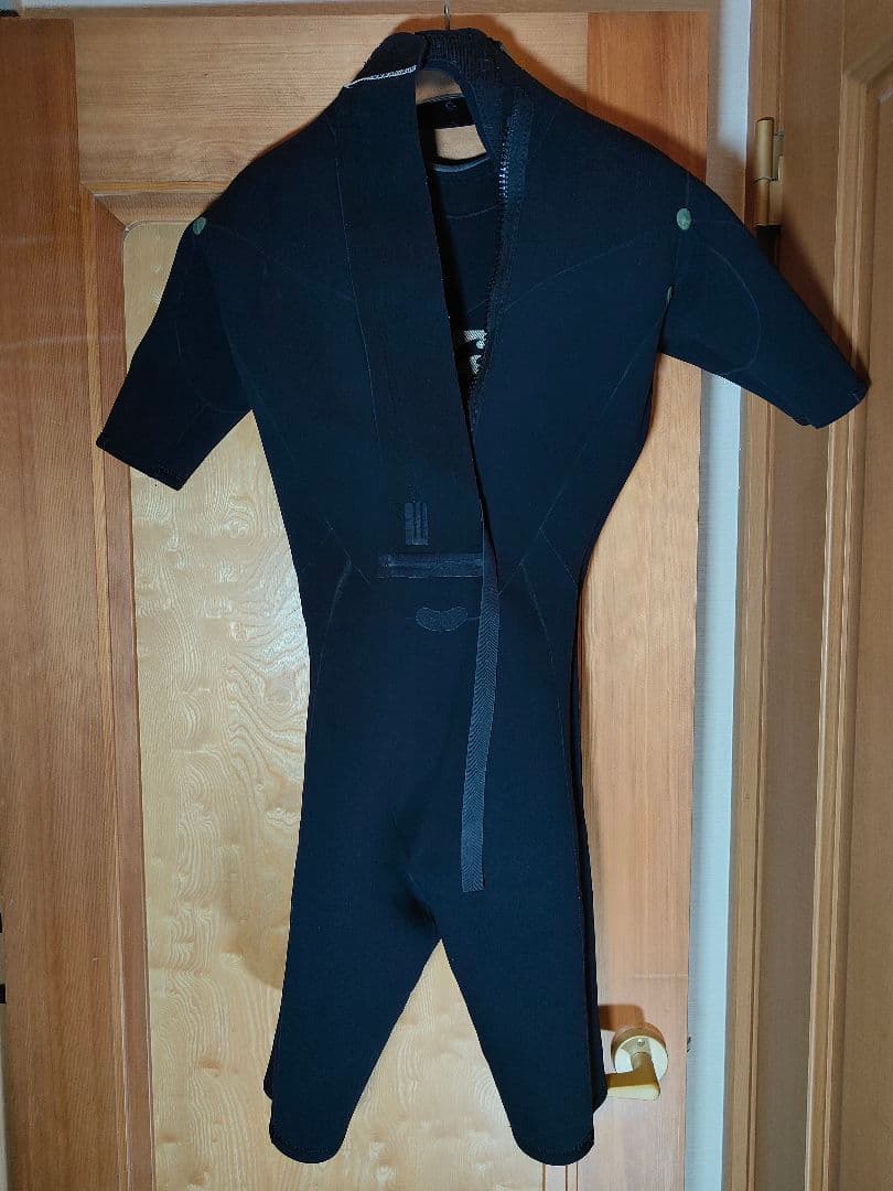 たー　　　　　　　　　　　　　　　　　　　　BILLABONG