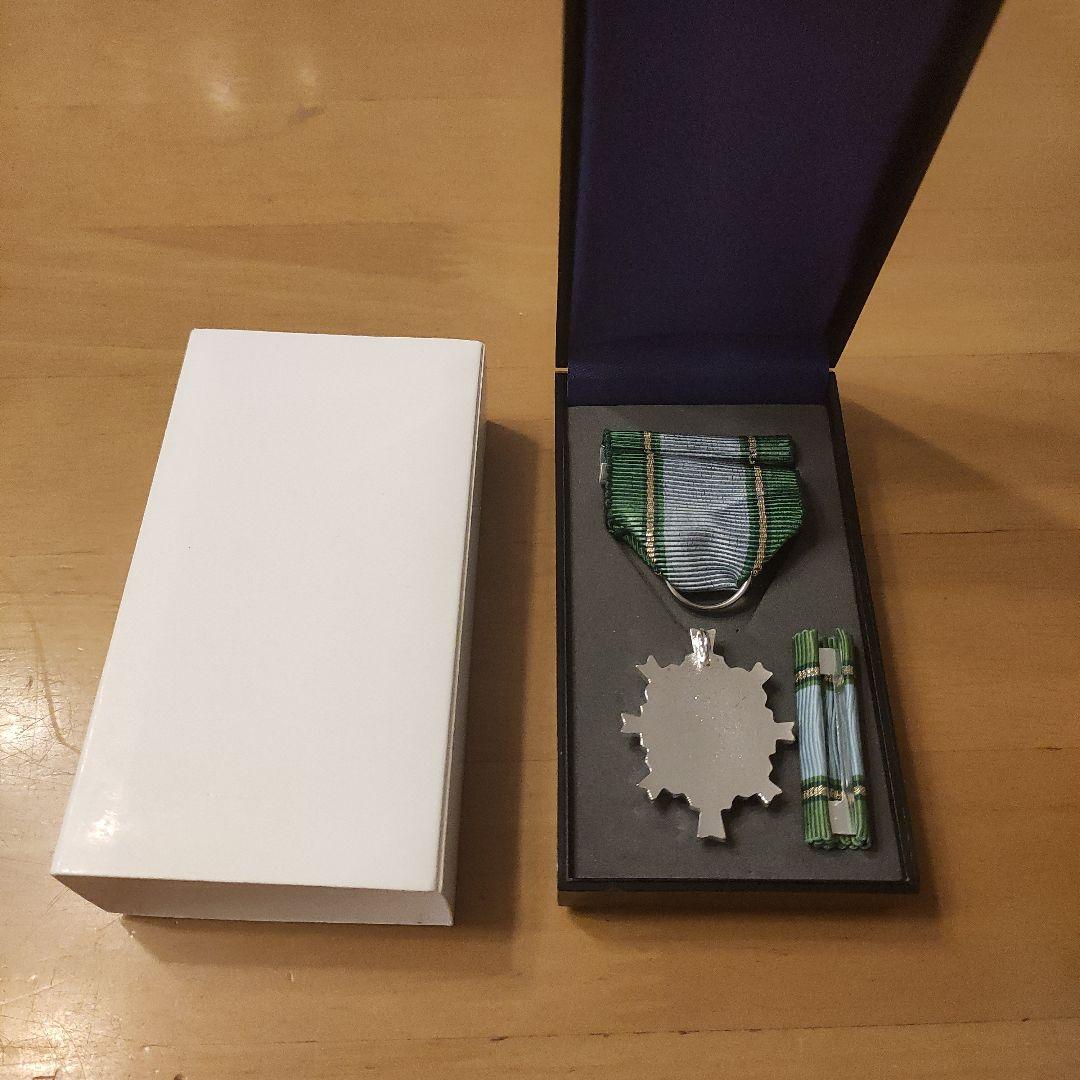 【激レア 極美品】第四級 防衛功労章 第10号賞詞 防衛記念章 現行タイプ 勲章
