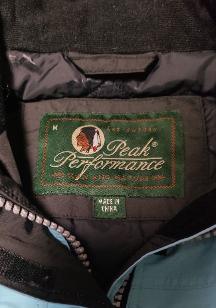 美品　peak performance　スキーウェア　レディースM