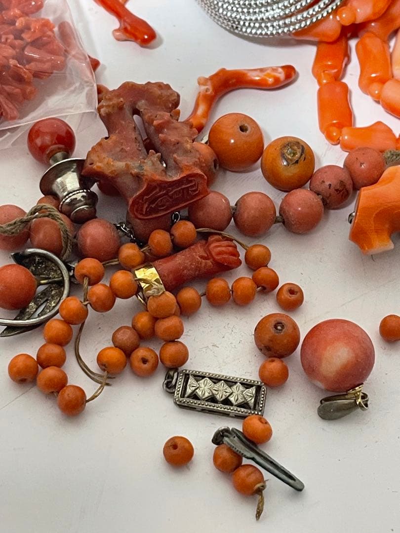 赤珊瑚　玉　ネックレス色々　袋入リ約129g