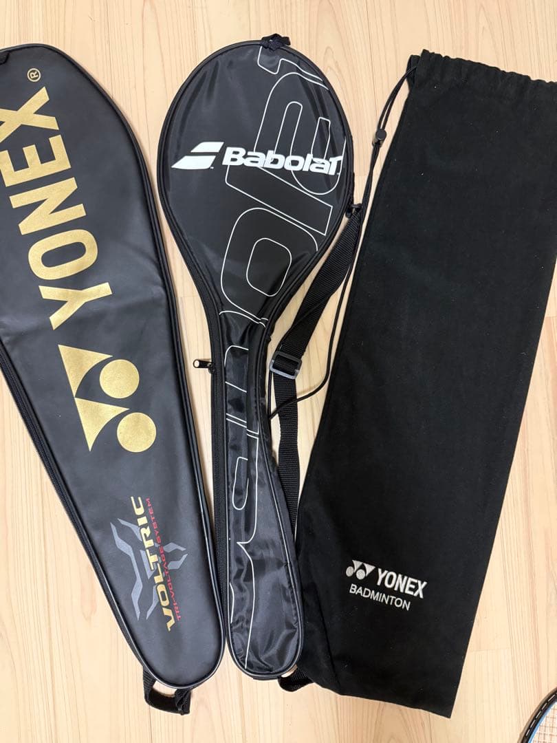 【最安値】バドミントンラケット3本セットケース付き！