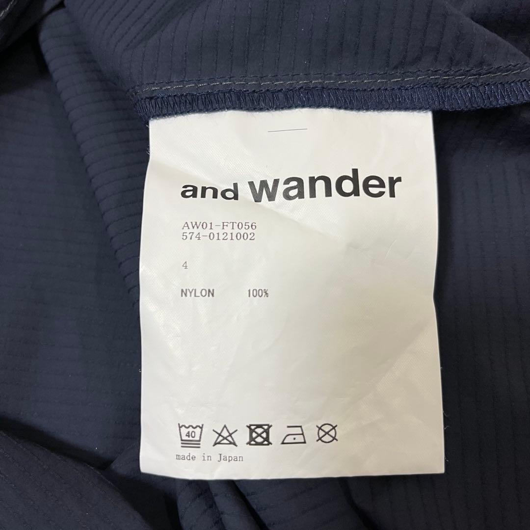 アンドワンダー　ハーフジップナイロンプルオーバージャケット　サイズ4　ネイビー