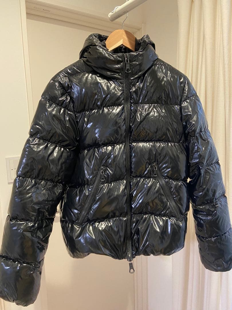 デュベティカ　ダウンジャケット