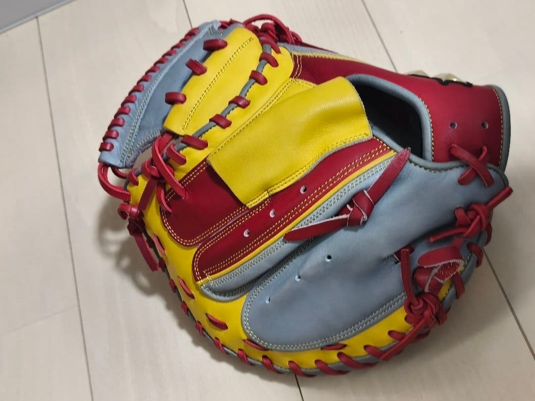 R.Y.O.T.O. 軟式グローブ 赤・黄・灰