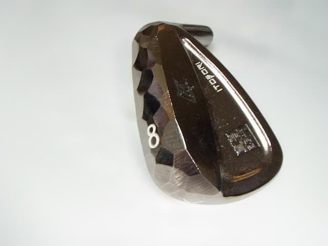 ”新品”ITOBORI (一刀彫) ハーフキャビティバック アイアン8番