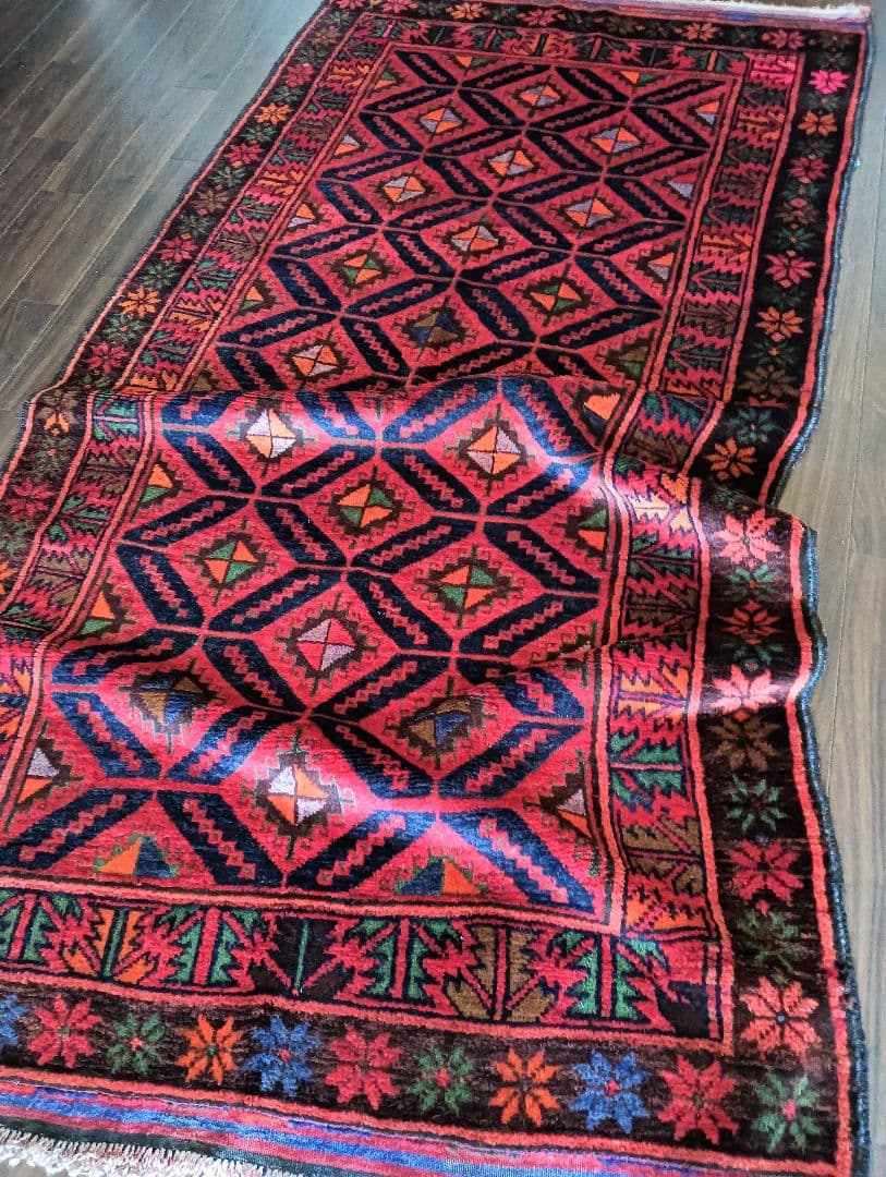 専用です。5.5kg 上質ウールのタイマ二族のトライバルラグ　バルーチ