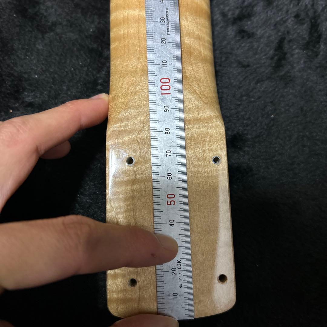 ストラトキャスター フレイムメイプルネック 22フレット