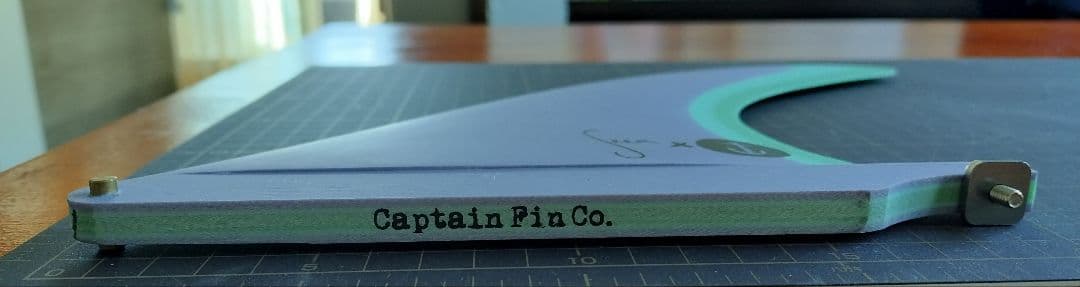 CAPTAIN FIN x SEEA RAKED　センターフィン 8.5【新品】